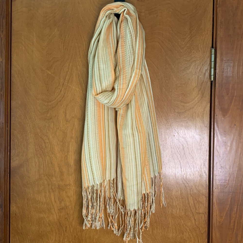 ✨4 for $15✨Orange and tan striped scarf